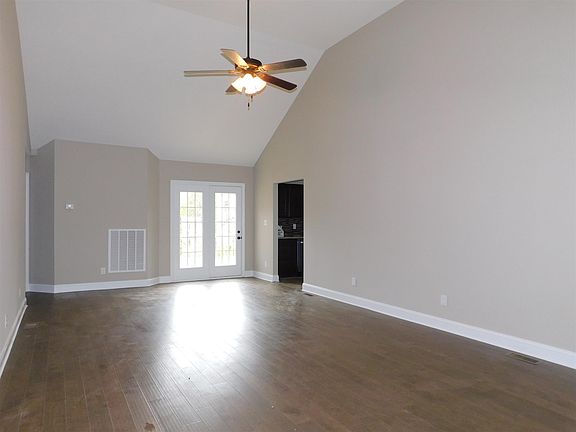 2nd image of 149 Countrybrook