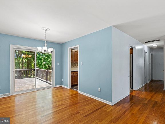 3rd image of 21404 Williams Dr