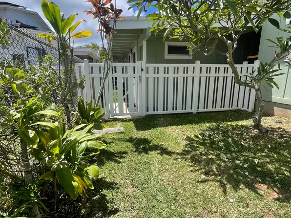41-749 Mekia St #A, Waimanalo, HI 96795