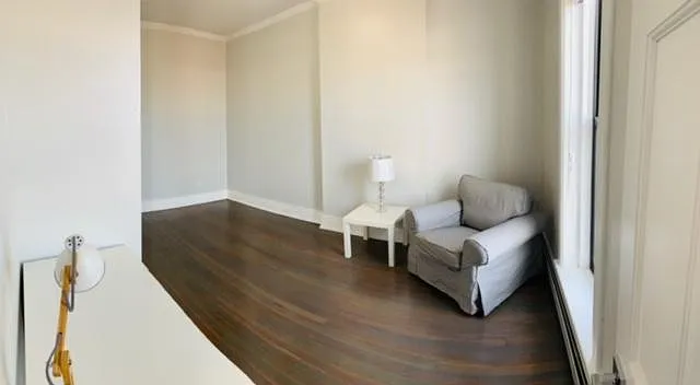 1 bed, 400 sqft, $1,400 — Photo 3