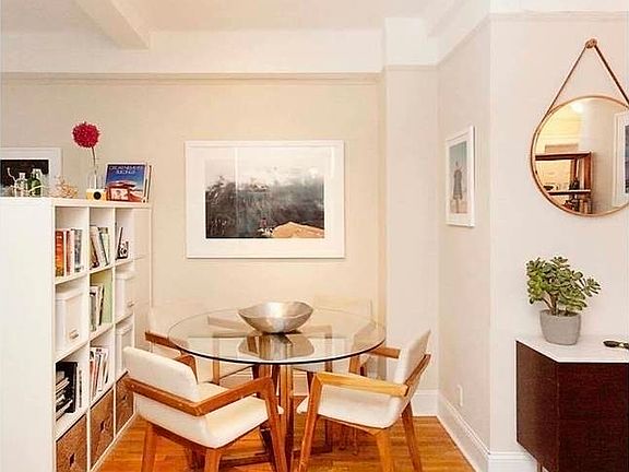 4th image of 205 W 88th St APT 2