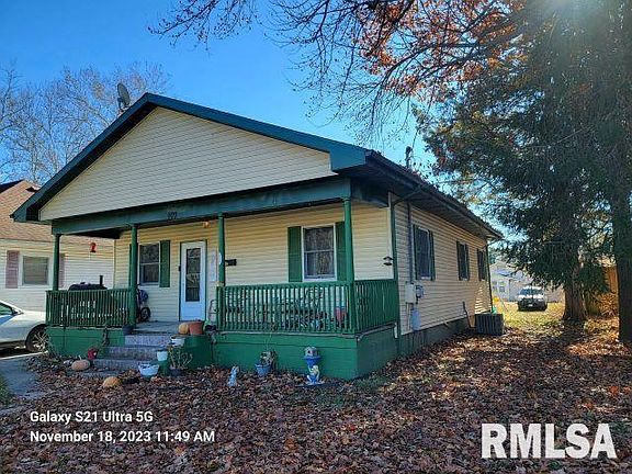 3rd image of 409 E 9th St