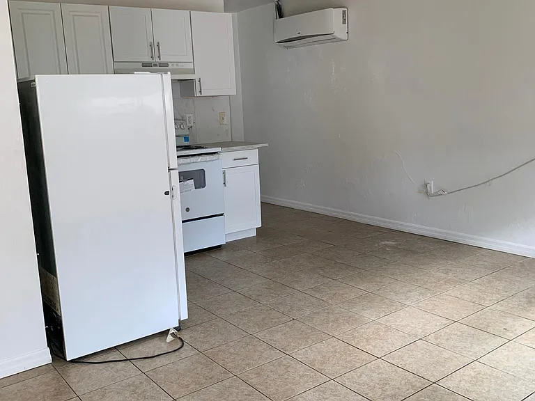 1525 Florida St — Photo 9