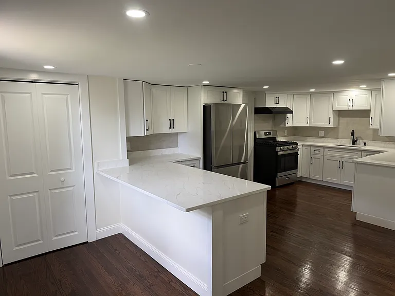 9 Glen Ave #A — Photo 2