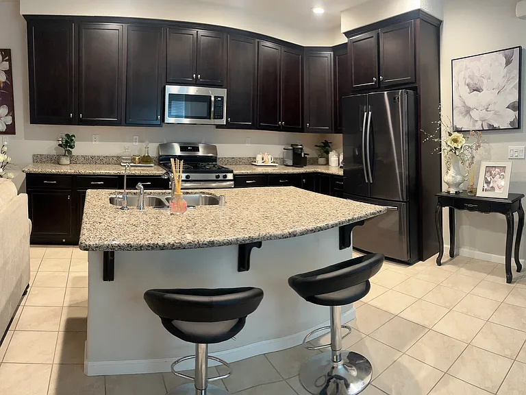 1432 S Hart Dr — Photo 3