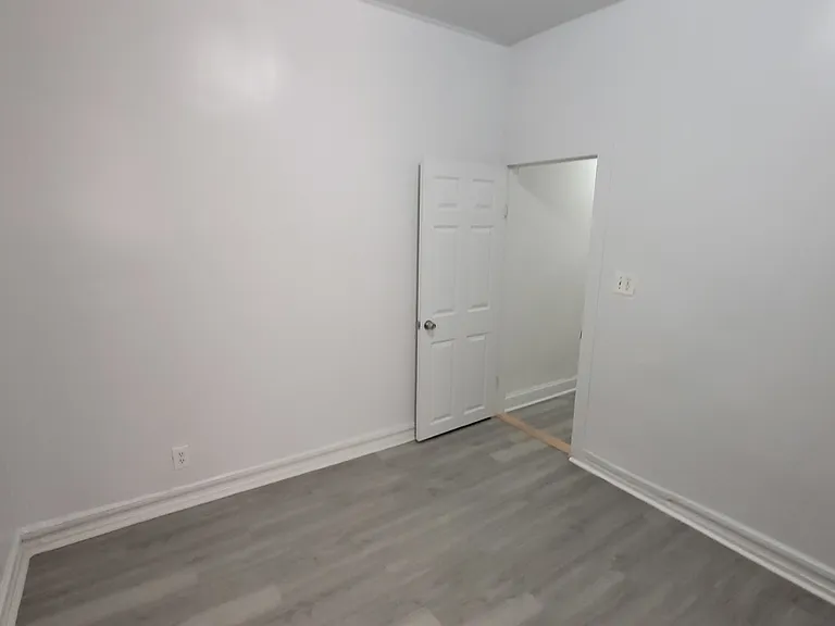 2376 Ryer Ave #B1 — Photo 14