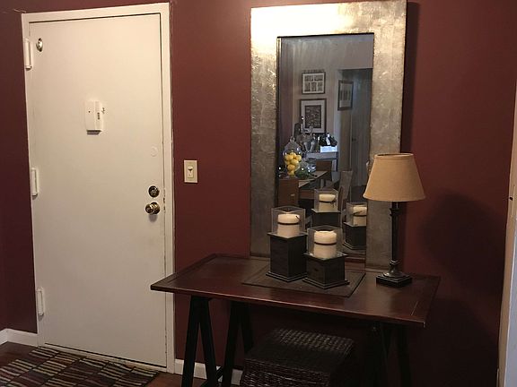 5th image of 406 Maryland Ave APT 2A