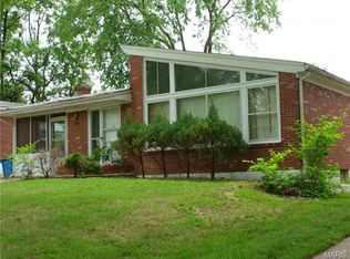 7138 Willow Tree Ln, Saint Louis, MO 63130