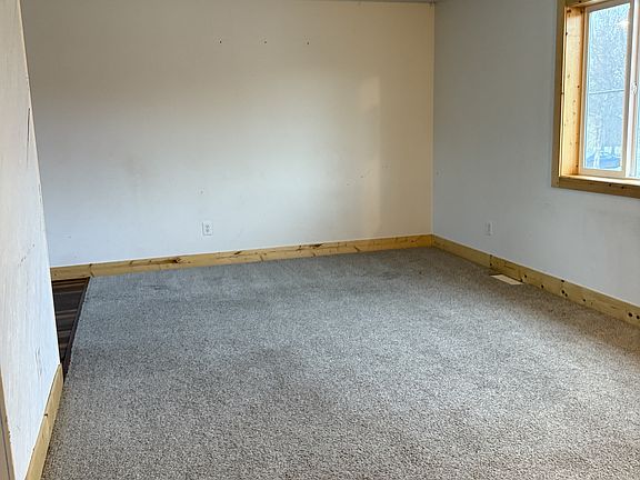 3rd image of 427 N Gulkana St