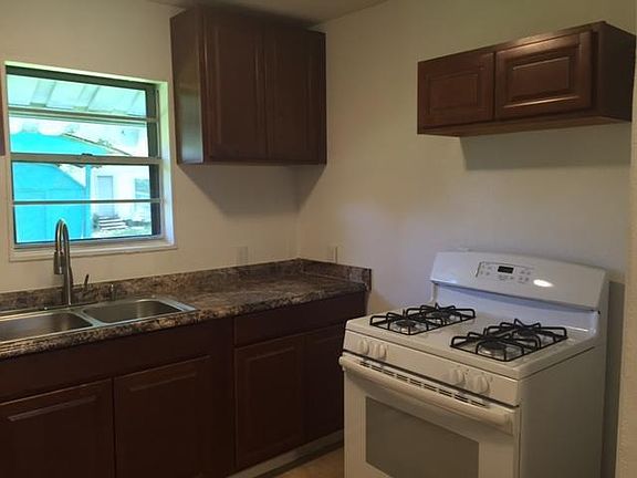 2nd image of 905 Grant St