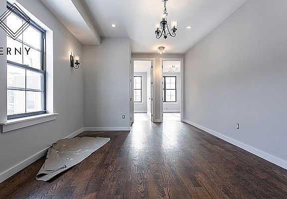 4th image of 24 Richardson St #1R