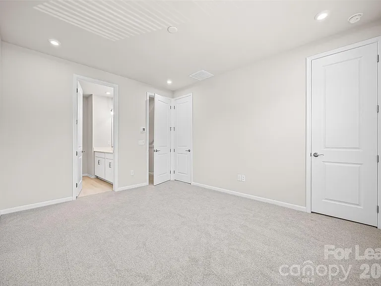 5640 Kingspan Dr — Photo 19