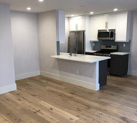 2nd image of 1534 Manhattan Ave #3