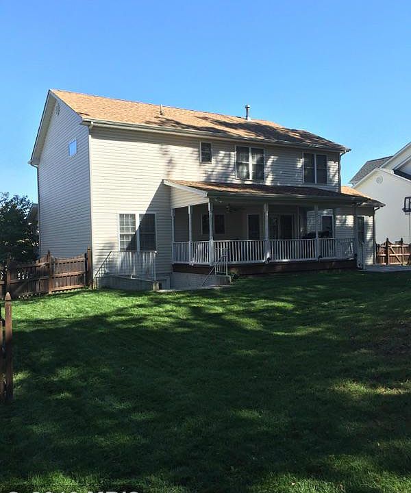 2nd image of 124 Travis Ct