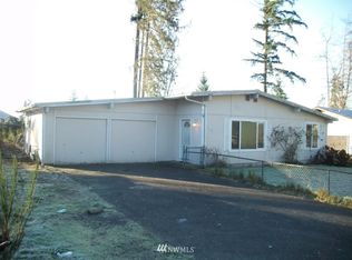 625 Roswell Dr, Bremerton, WA