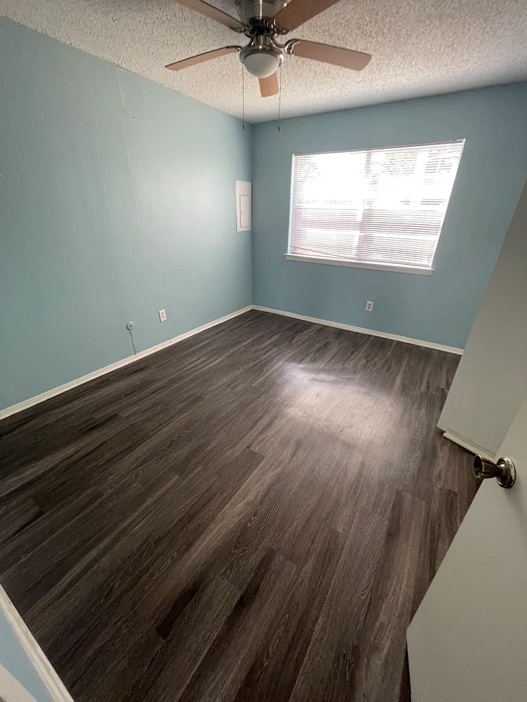 2 bed, 1160 sqft, $1,500 — Photo 4