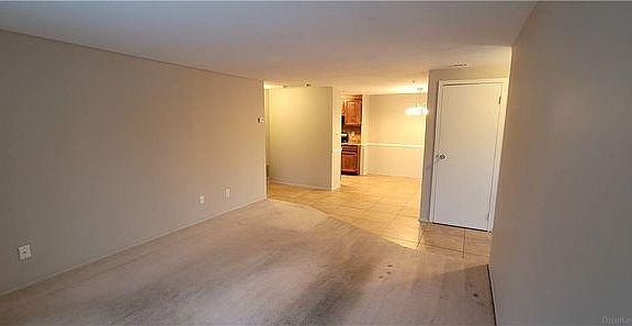 4th image of 222 Sagamore Hills Dr