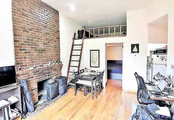 4th image of 67 W 73rd St APT 3f