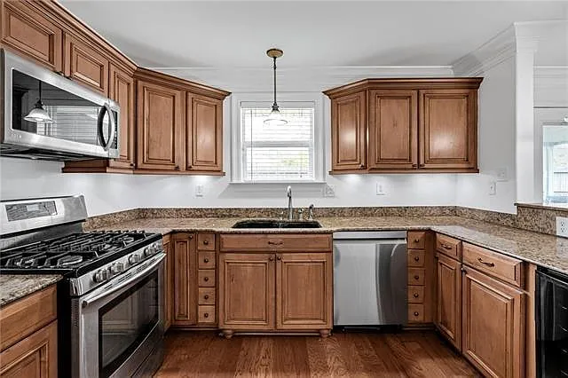914 Rowley Blvd — Photo 8