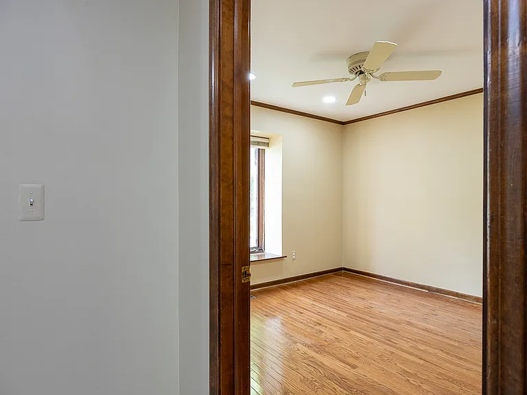 6275 Fairbrook Ct — Photo 38