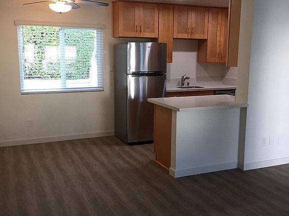 4th image of 365 Bonair St #4