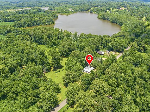 2nd image of 8120 Mount Carmel Rd