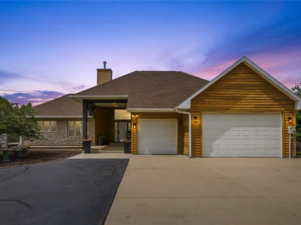 358 Abbotsford Rd, Cedar Rapids, IA 52403