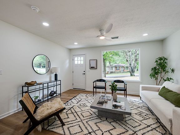 5th image of 312 Bluebird Ln