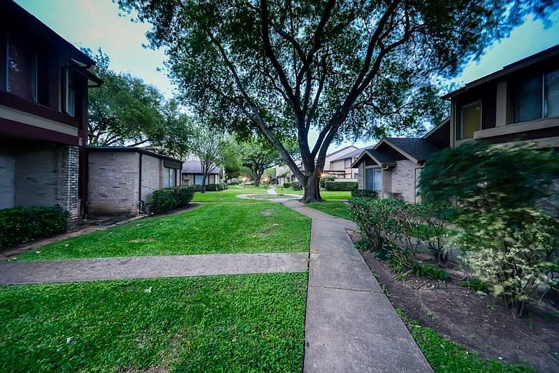 1st image of 12561 Wellington Park Dr
