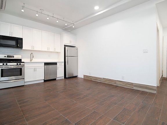 4th image of 2336 Newbold Ave #1