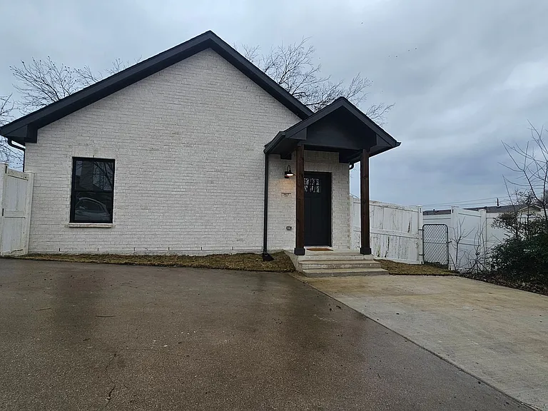 3817 Yellowstone Pl — Photo 3