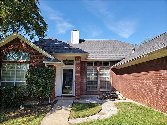 3rd image of 2103 Mockingbird Ln
