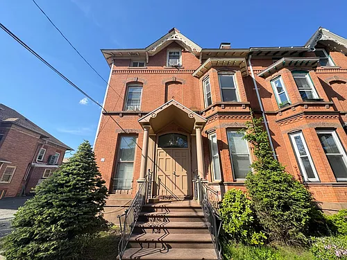 59 Trumbull St Photo 1