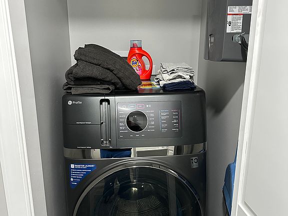 4th image of 94 N Old Mill Dr #2