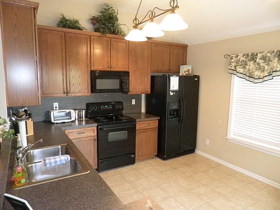 5th image of 8921 Ashland Park Pl
