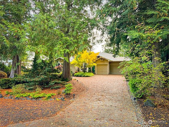 3rd image of 553 Highland Drive