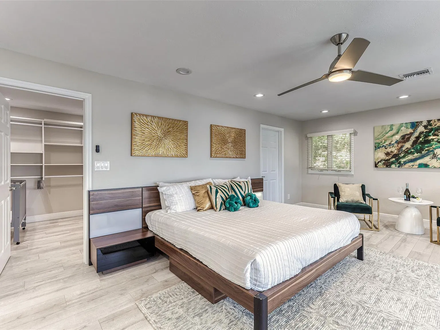 6 bed, 5.5 bath, 4398 sqft, $32,995 — Photo 3