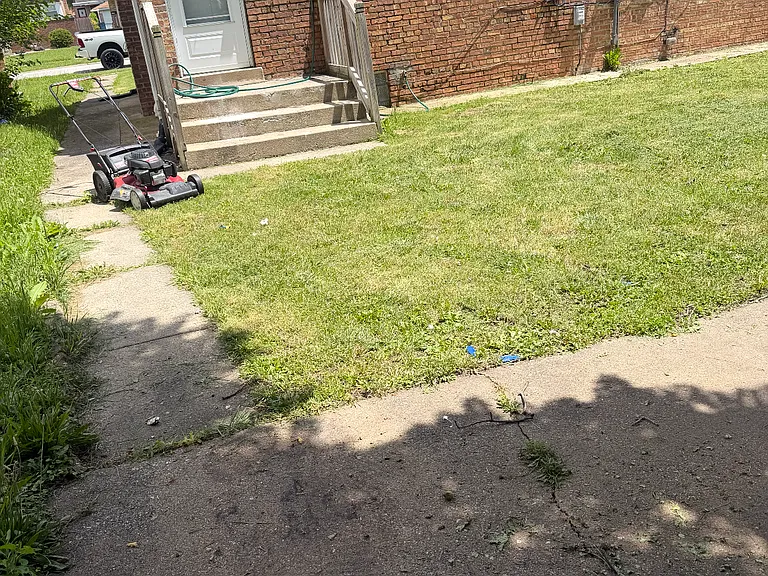 1570 Kenilworth Ave — Photo 18