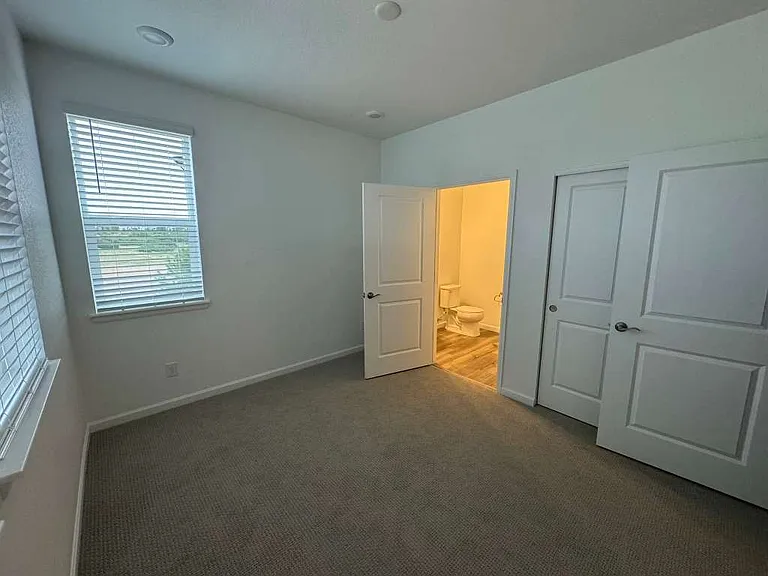 6984 Merseyside Ln — Photo 10
