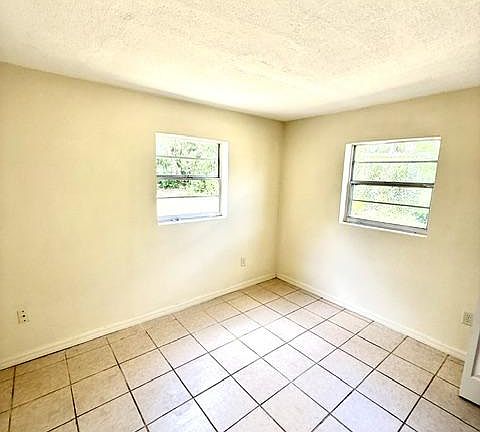 3rd image of 2245 Crubo Ave
