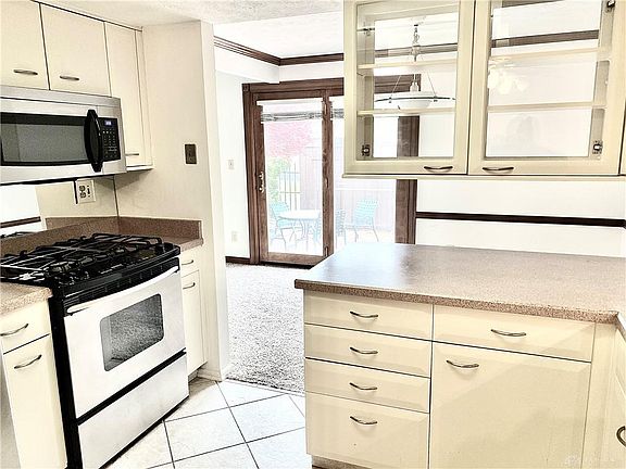 4th image of 8706 Bayport Dr #2