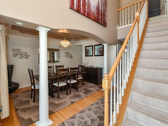 2nd image of 8434 Oaktree Dr