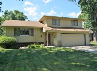 4807 Royal Ct, Sioux City, IA 51104