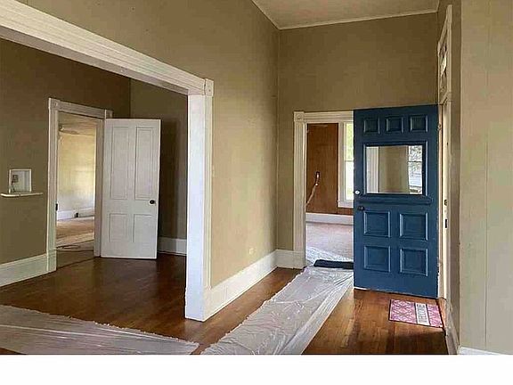 2nd image of 801 Josephine St