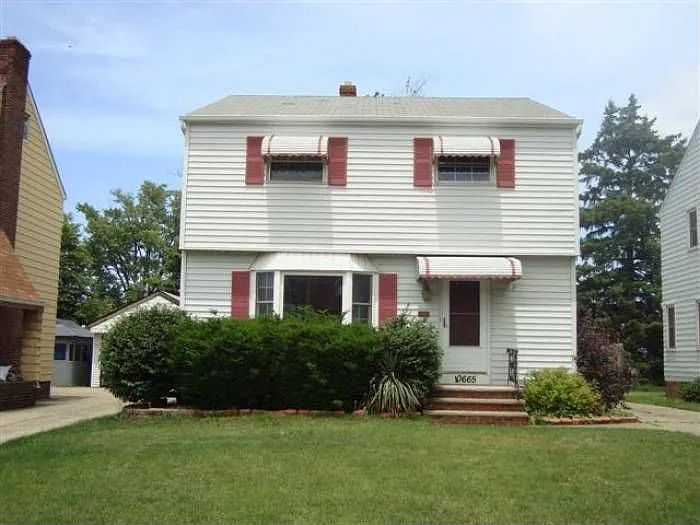 10665 Penfield Ave photo 1