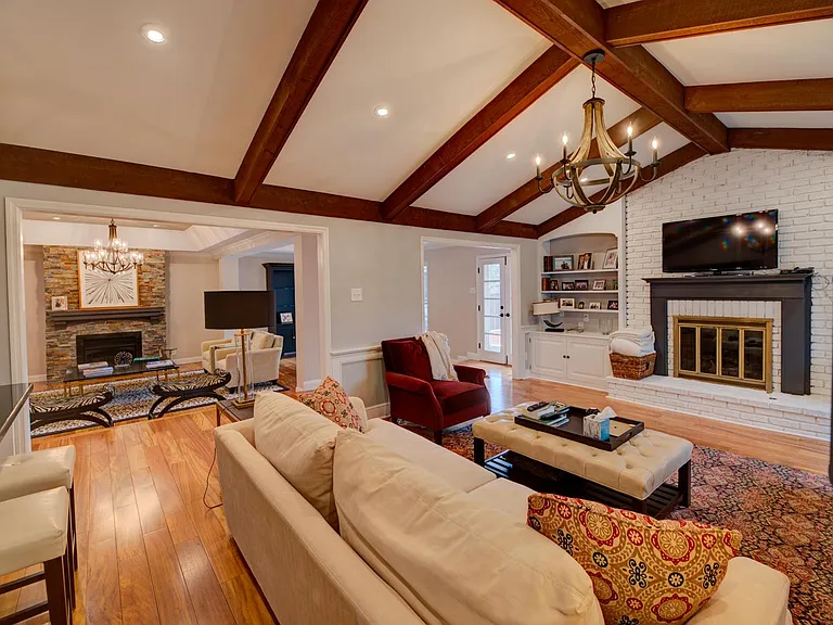 10490 Frontenac Woods Ln — Photo 26