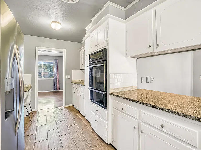 201 Cardinal Cir S — Photo 15