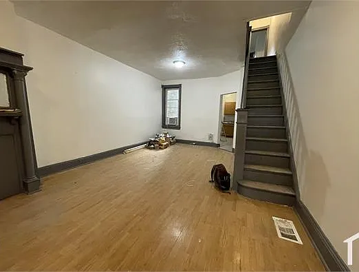 101 E Ashmead St — Photo 6