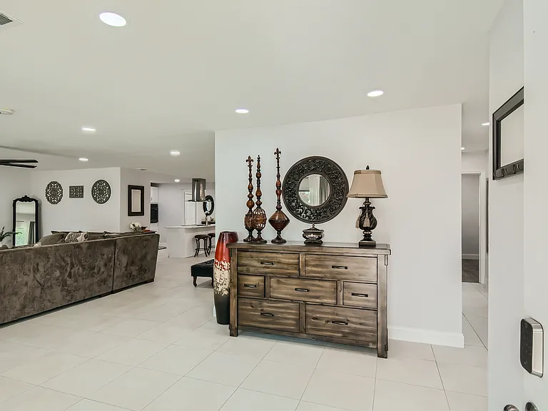 1905 Greenbrook Dr — Photo 14