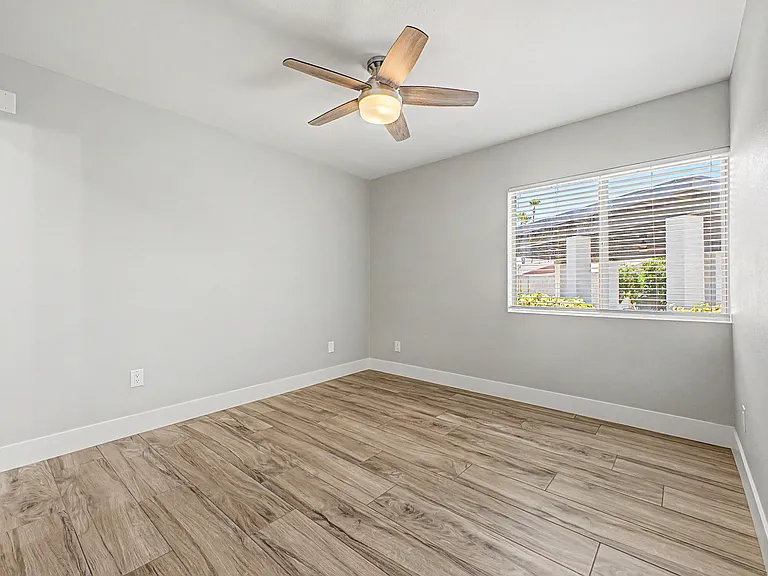 3027 W Tierra Buena Ln — Photo 18
